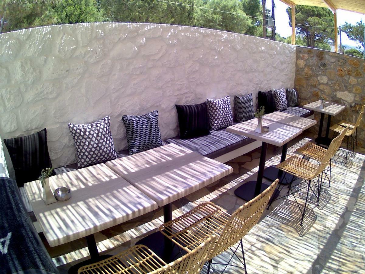 Aellia Hotel & Suites Leros Lakkion Екстер'єр фото